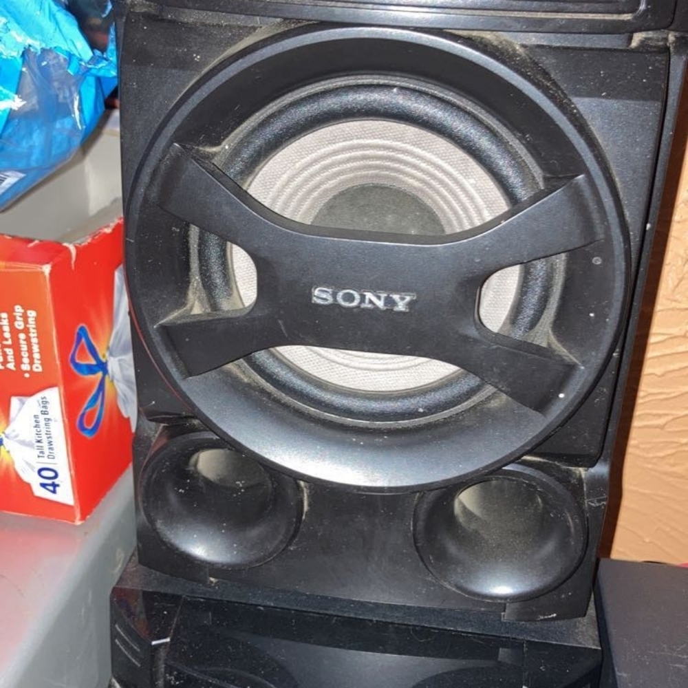 LG stereo - Picture 2 of 7